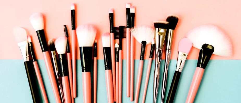 Best Makeup Brushes & Brush Sets in Pakistan Guide